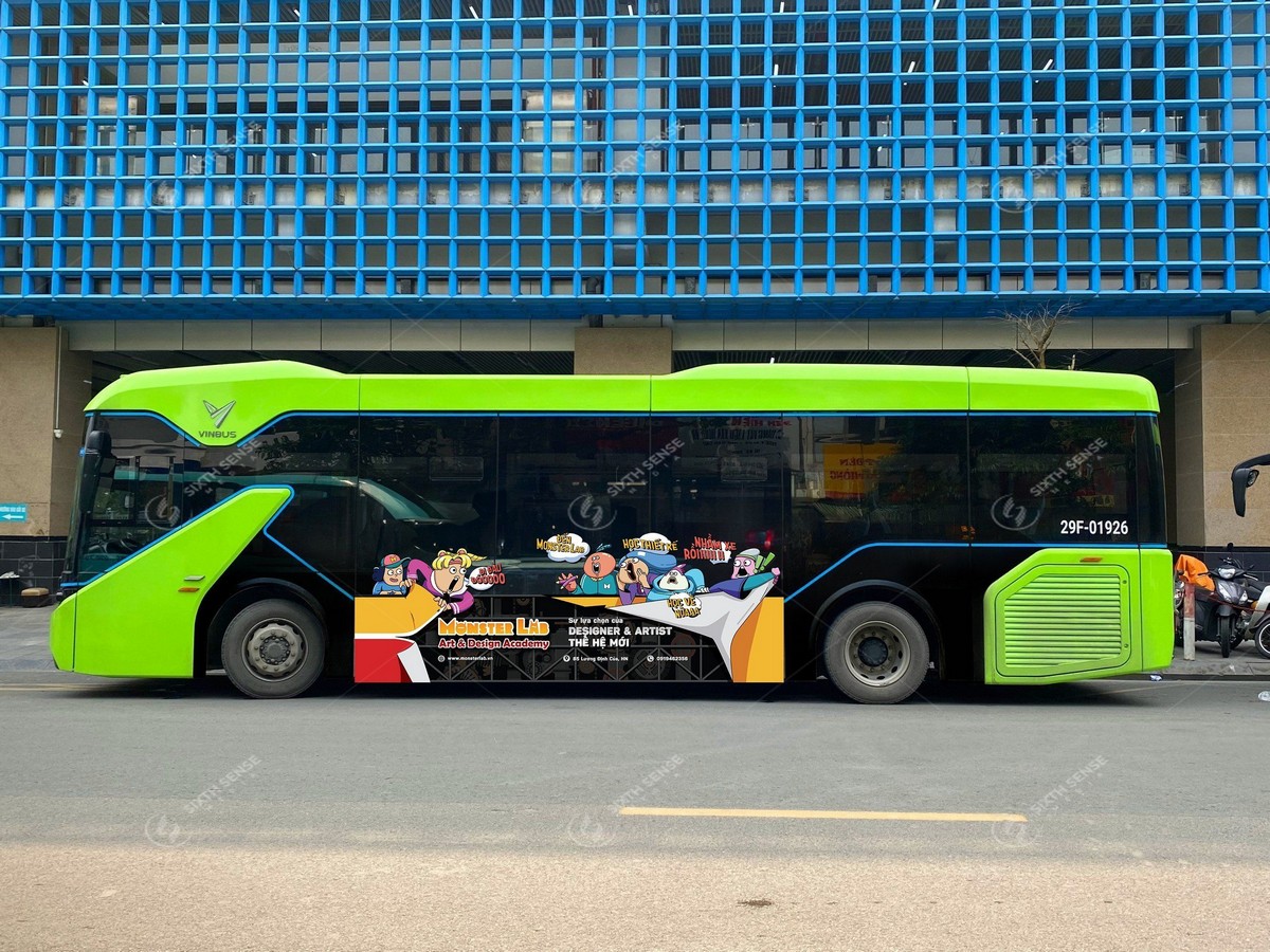 Quảng cáo trên xe buýt điện Vinbus