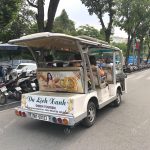 Quảng cáo trên xe ô tô điện