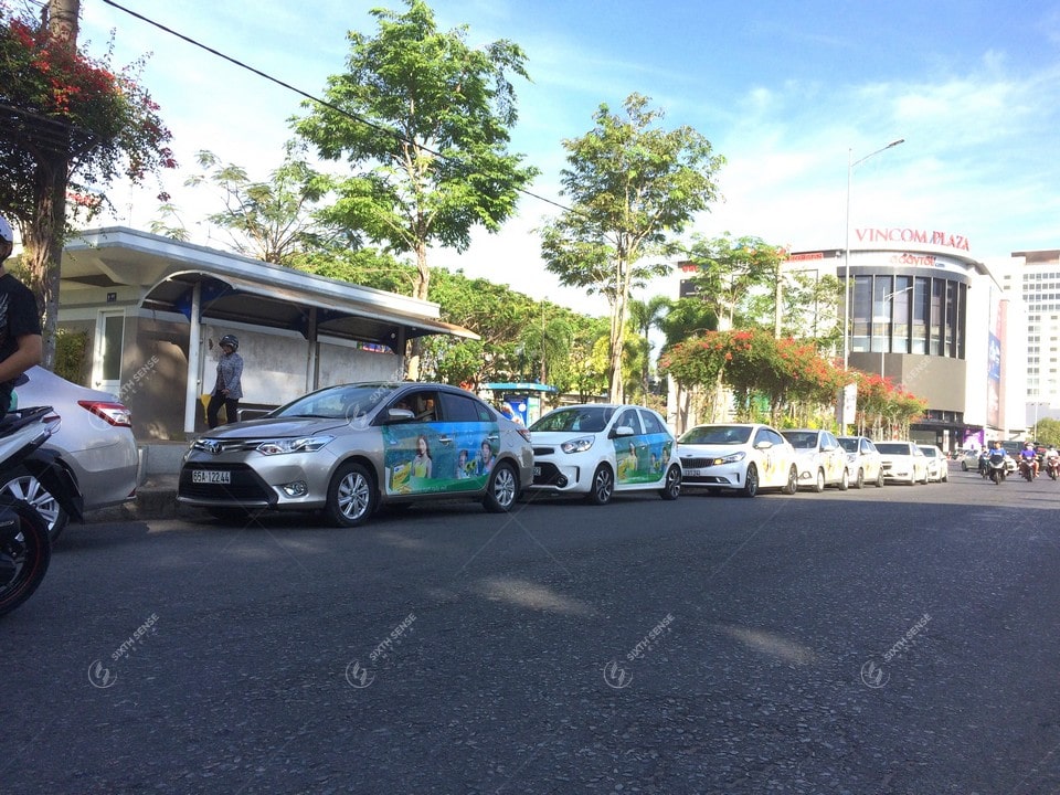 Dự án roadshow ô tô 4 chỗ quy mô lớn của Mega We Care