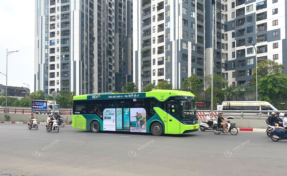 BIDV quảng cáo xe bus điện VinBus về gói vay với lãi suất ưu đãi 5%