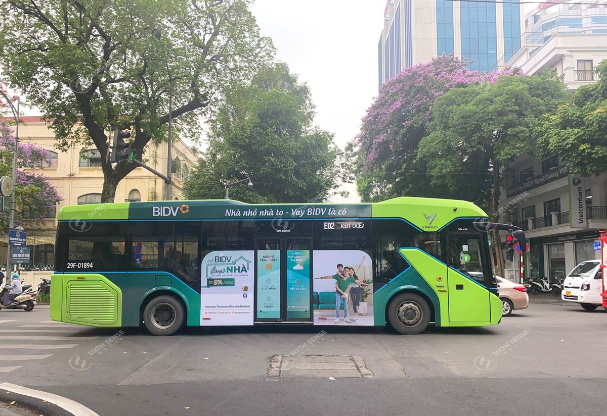 BIDV quảng cáo xe bus điện VinBus về gói vay với lãi suất ưu đãi 5%